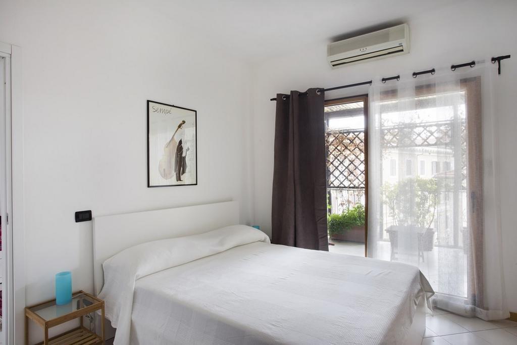 Apartment Montebello Rome